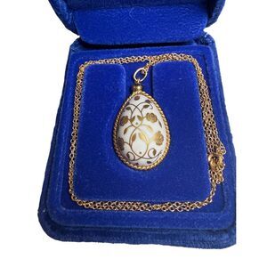 Vintage 1978 Franklin Mint Easter Egg Pendant Necklace